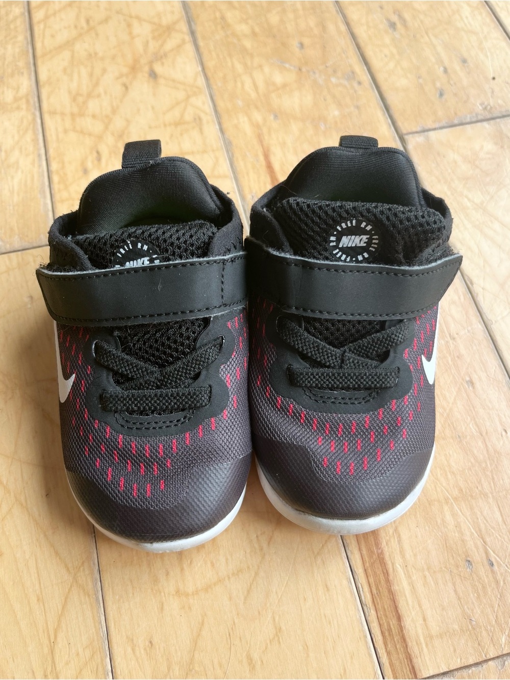 Nike Toddler Lightweight Running Sneakers Black Red Size 8C